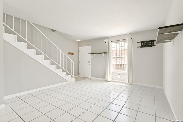 170 De Chantle Rd Apt 401, San Antonio, TX 78201