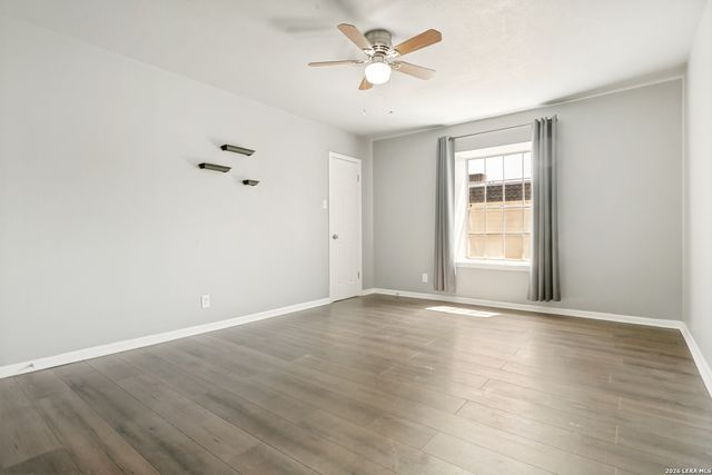 170 De Chantle Rd Apt 401, San Antonio, TX 78201