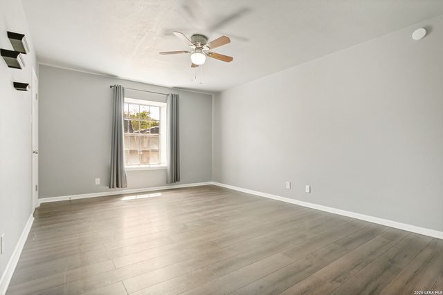 170 De Chantle Rd Apt 401, San Antonio, TX 78201