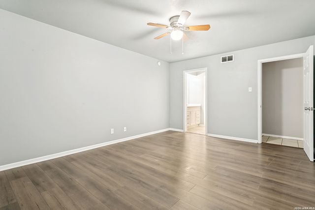 170 De Chantle Rd Apt 401, San Antonio, TX 78201