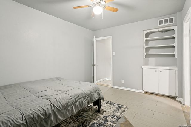170 De Chantle Rd Apt 401, San Antonio, TX 78201