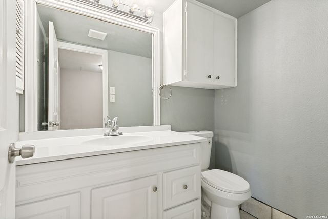 170 De Chantle Rd Apt 401, San Antonio, TX 78201