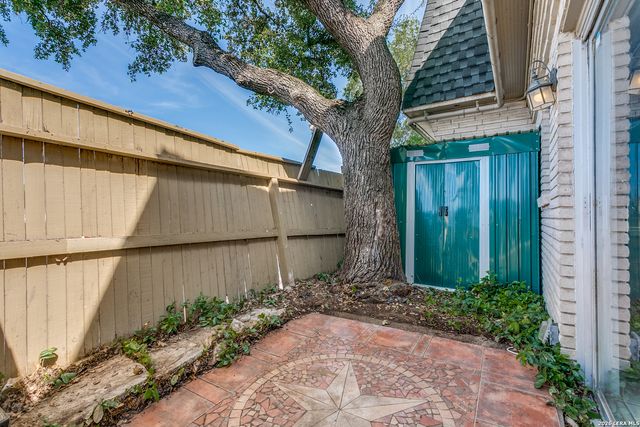 170 De Chantle Rd Apt 401, San Antonio, TX 78201