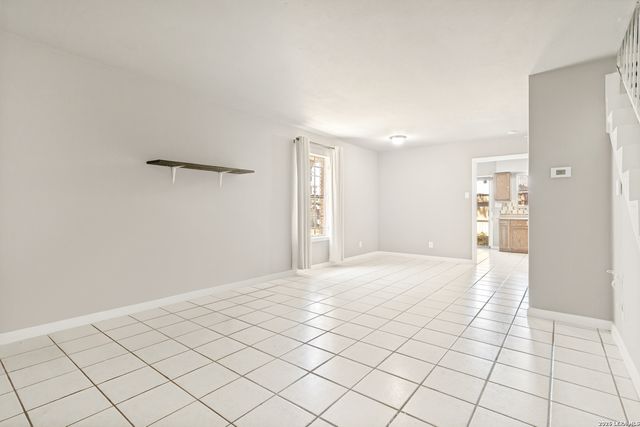 170 De Chantle Rd Apt 401, San Antonio, TX 78201