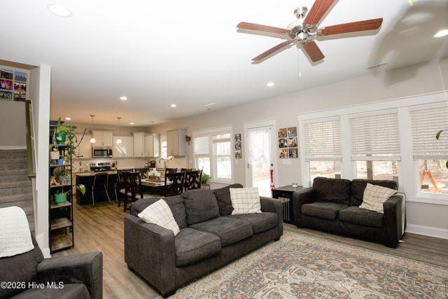 643 Lilac Lane, Vass, NC 28394