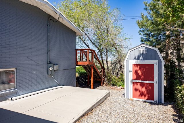 3331 E LARCHMONT DR, Salt Lake City, UT 84109