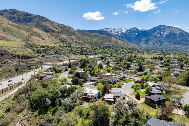 3331 E LARCHMONT DR, Salt Lake City, UT 84109