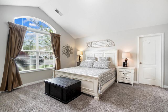 4481 Newport Loop E, Grove City, OH 43123
