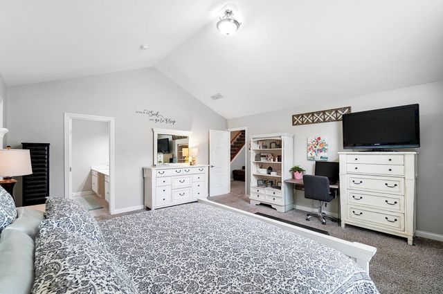 4481 Newport Loop E, Grove City, OH 43123