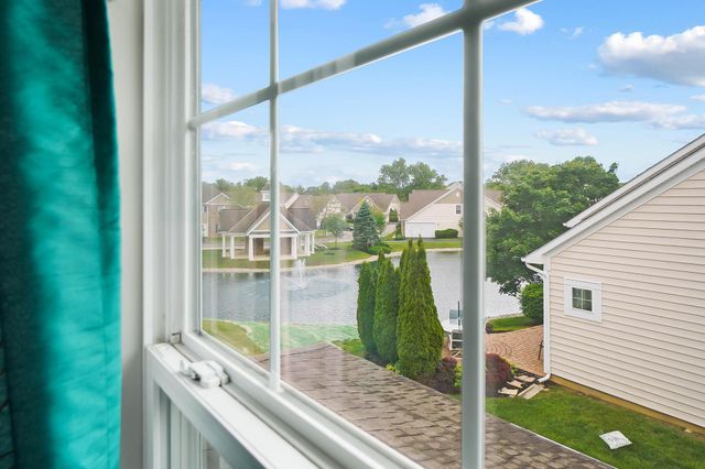 4481 Newport Loop E, Grove City, OH 43123