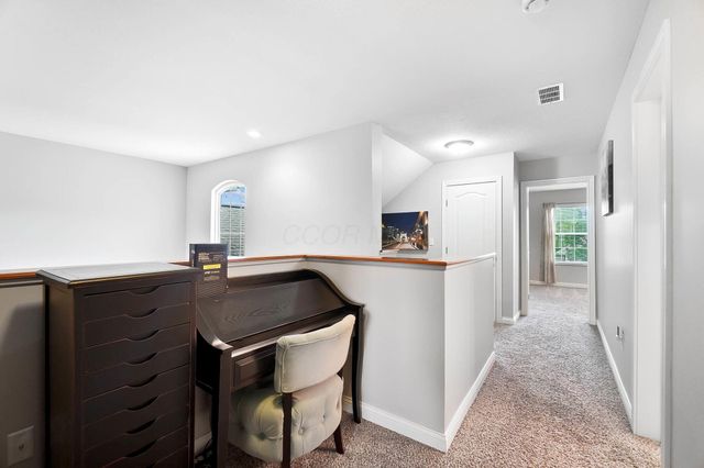 4481 Newport Loop E, Grove City, OH 43123