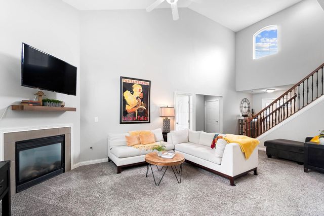 4481 Newport Loop E, Grove City, OH 43123