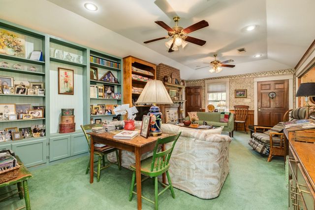 406 W Washington Street, Brazoria, TX 77422