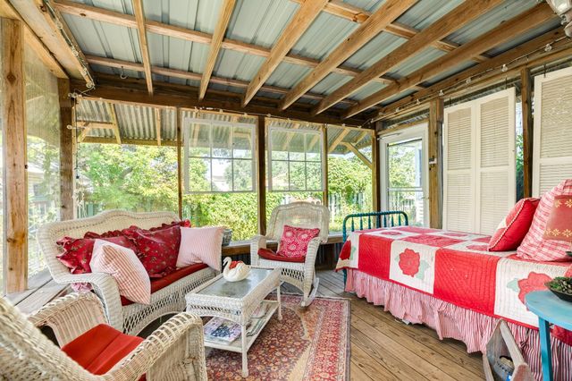 406 W Washington Street, Brazoria, TX 77422