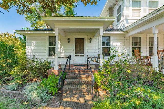 406 W Washington Street, Brazoria, TX 77422