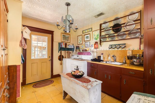 406 W Washington Street, Brazoria, TX 77422