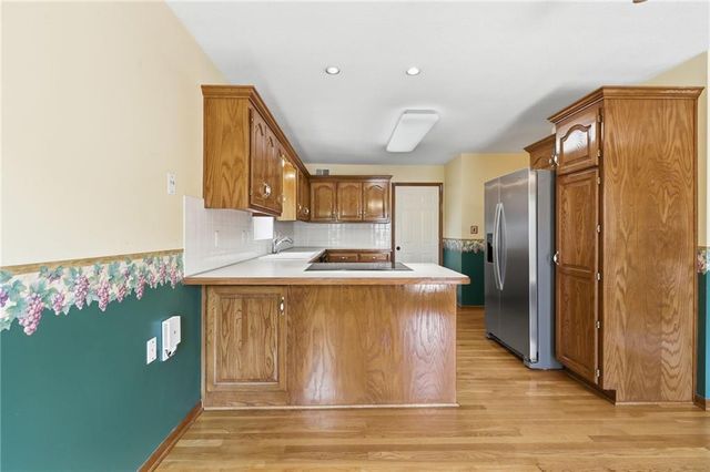340 SE Bingham Drive, Lee's Summit, MO 64063