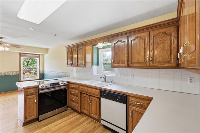 340 SE Bingham Drive, Lee's Summit, MO 64063