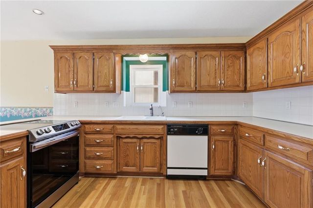340 SE Bingham Drive, Lee's Summit, MO 64063
