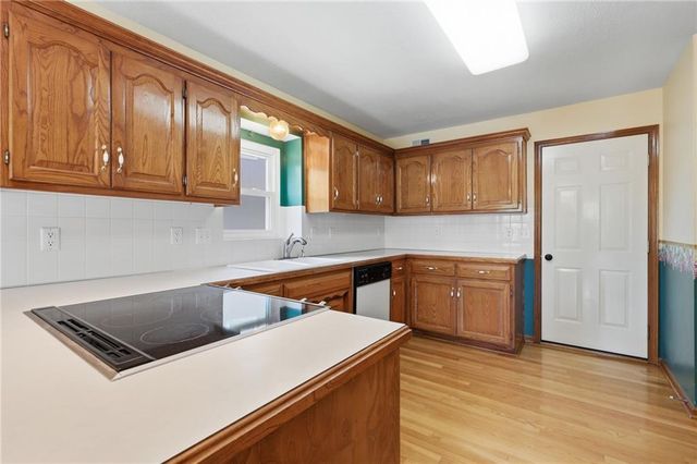 340 SE Bingham Drive, Lee's Summit, MO 64063
