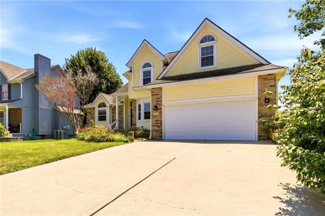 340 SE Bingham Drive, Lee's Summit, MO 64063