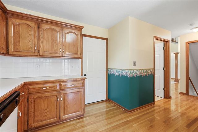 340 SE Bingham Drive, Lee's Summit, MO 64063