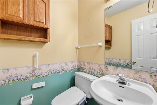 340 SE Bingham Drive, Lee's Summit, MO 64063