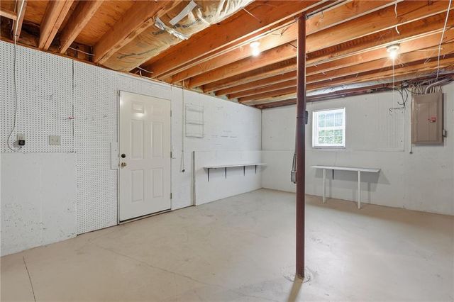 340 SE Bingham Drive, Lee's Summit, MO 64063