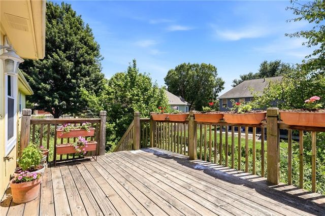 340 SE Bingham Drive, Lee's Summit, MO 64063