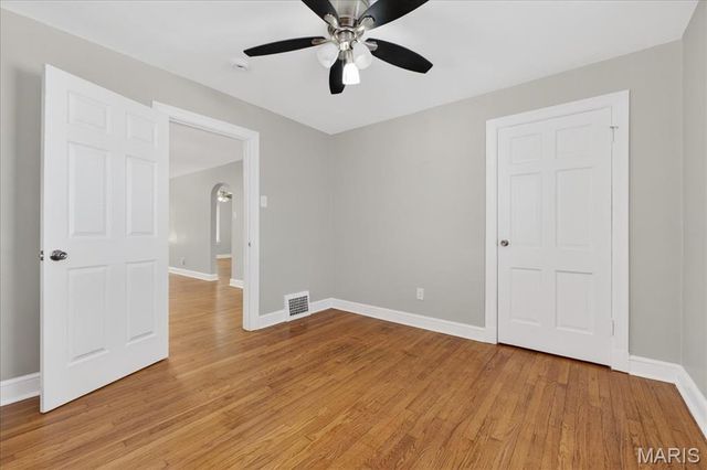 6851 Raymond Avenue, University City, MO 63130