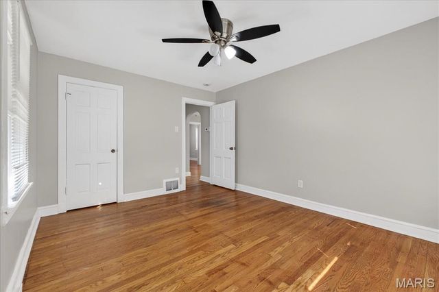 6851 Raymond Avenue, University City, MO 63130