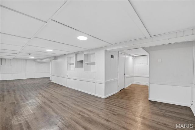 6851 Raymond Avenue, University City, MO 63130