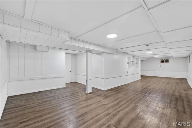 6851 Raymond Avenue, University City, MO 63130