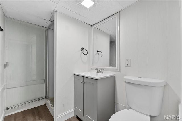 6851 Raymond Avenue, University City, MO 63130