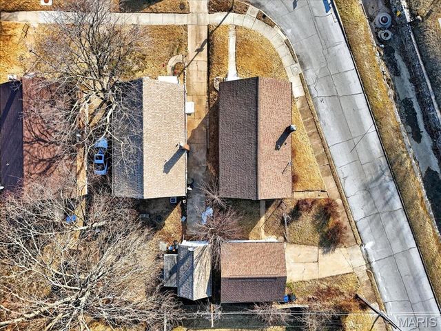 6851 Raymond Avenue, University City, MO 63130