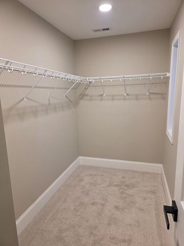 9 Trues Pkwy, Sandown, NH 03873