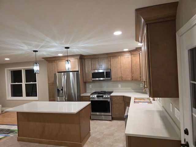 9 Trues Pkwy, Sandown, NH 03873