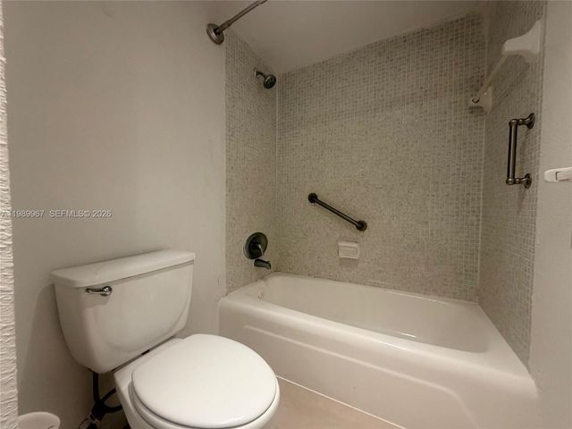 4001 S Ocean Dr 8H, Hollywood, FL 33019