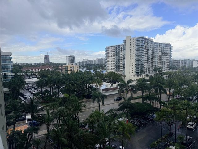 4001 S Ocean Dr 8H, Hollywood, FL 33019