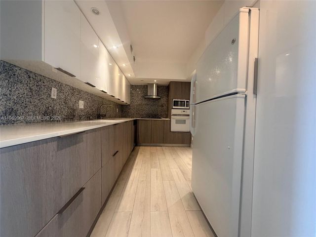 4001 S Ocean Dr 8H, Hollywood, FL 33019