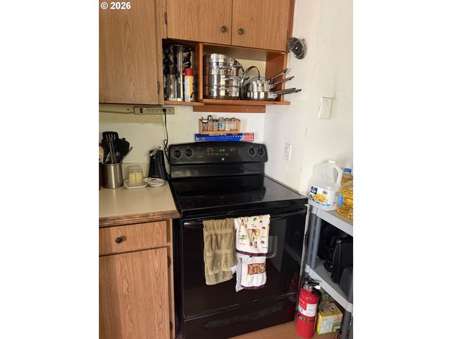 35 Ne 157TH Ave, Portland, OR 97230