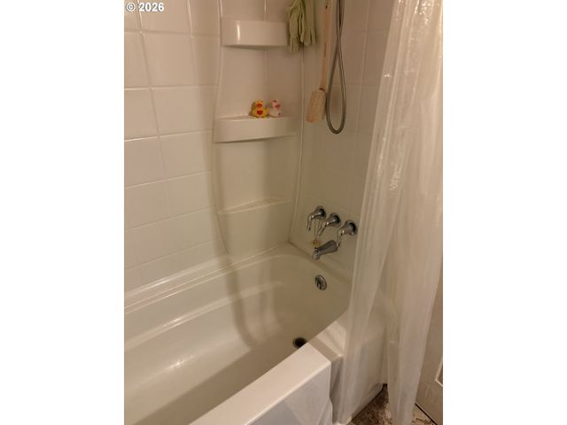 35 Ne 157TH Ave, Portland, OR 97230