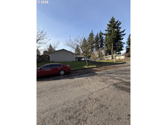 35 Ne 157TH Ave, Portland, OR 97230