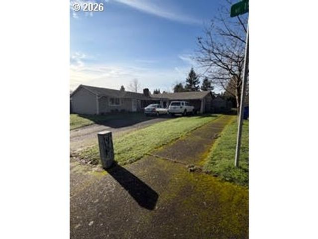 35 Ne 157TH Ave, Portland, OR 97230