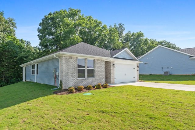 28 Aurora Cir, Fayetteville, TN 37334