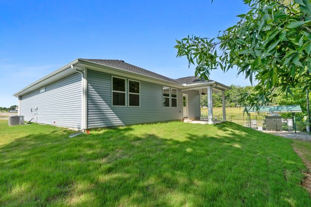 28 Aurora Cir, Fayetteville, TN 37334
