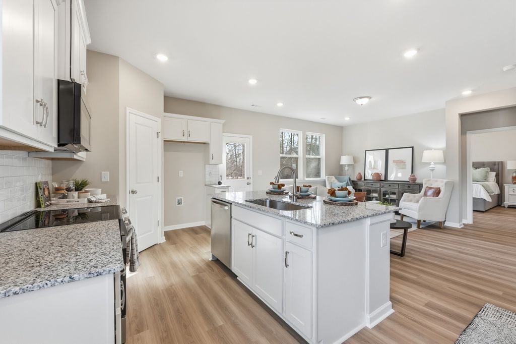 28 Aurora Cir, Fayetteville, TN 37334