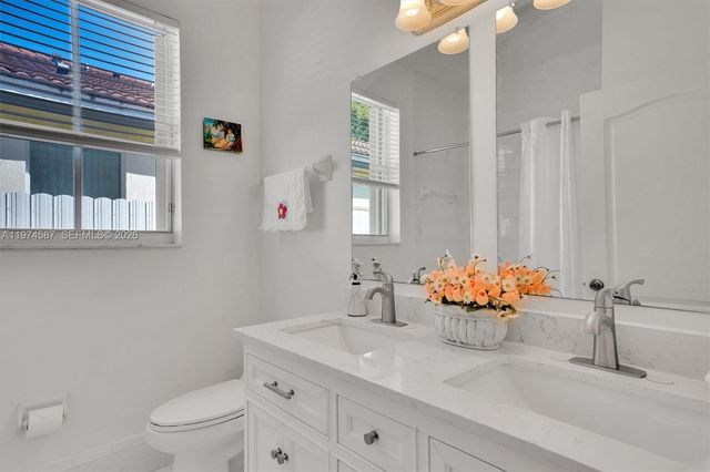 849 NW 136th Ave, Miami, FL 33182