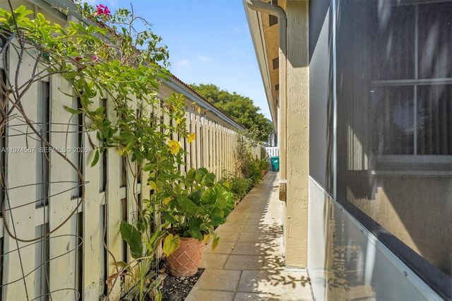 849 NW 136th Ave, Miami, FL 33182