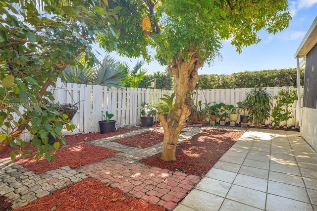 849 NW 136th Ave, Miami, FL 33182